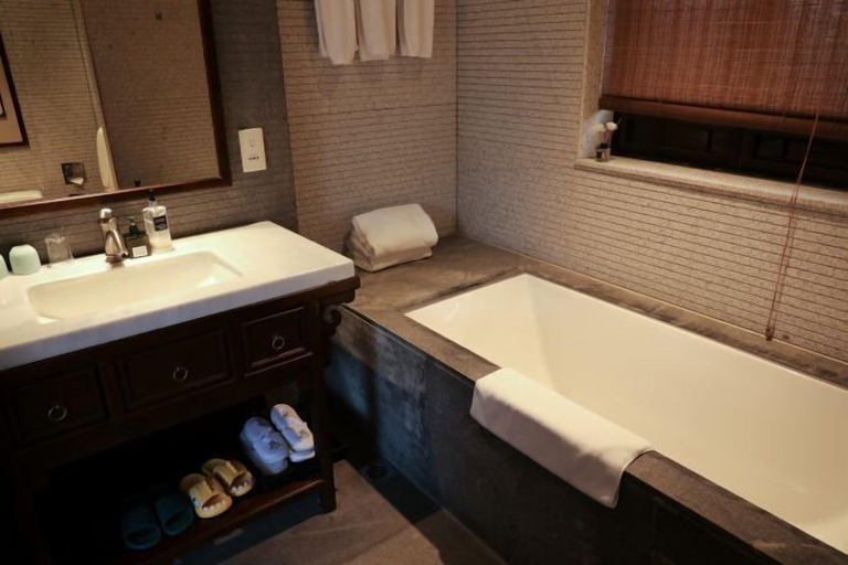Bathroom 5, GRAND HOUSE NINGBO, Ningbo