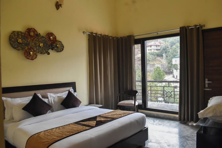 Room 4, Pinewood Manor Kasauli, Solan