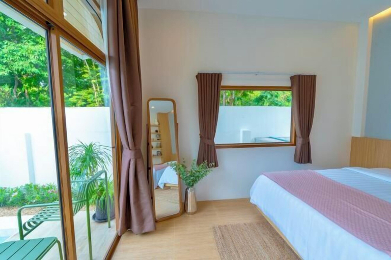 Bedroom 4, SaroRach Pool Villa Resort Kohlarn, Pattaya