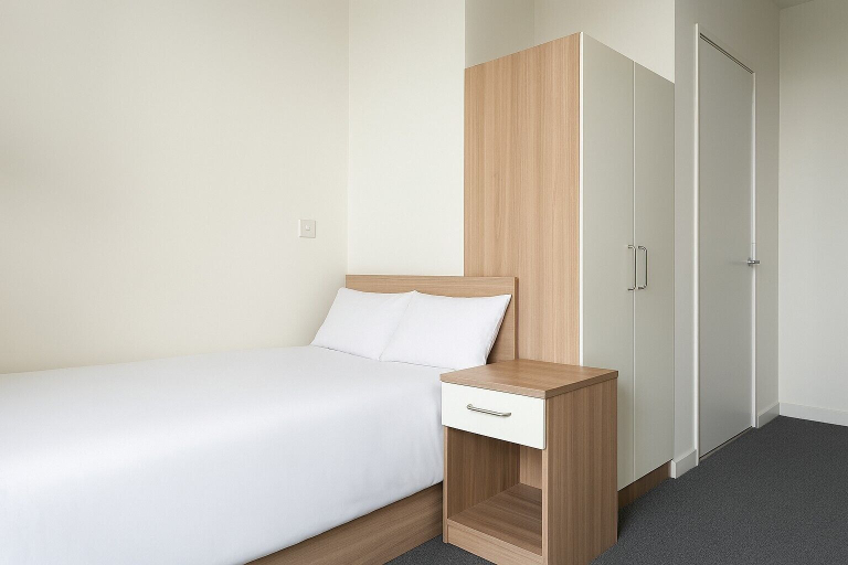 Room 3, Destiny Student - Moonraker, London