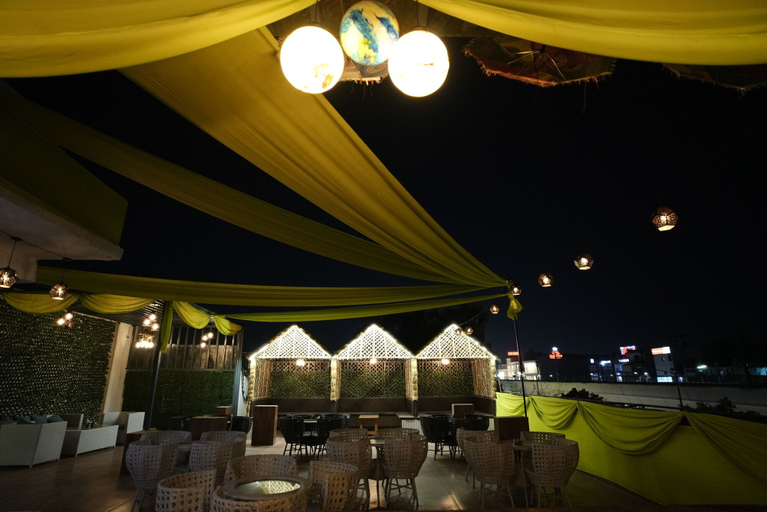 Rooftop terrace 2, Frolic Hotel Near Sec 52 Noida Metro Station, Gautam Buddha Nagar