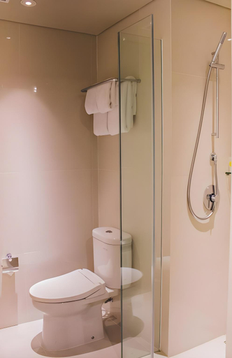 bathroom 6
