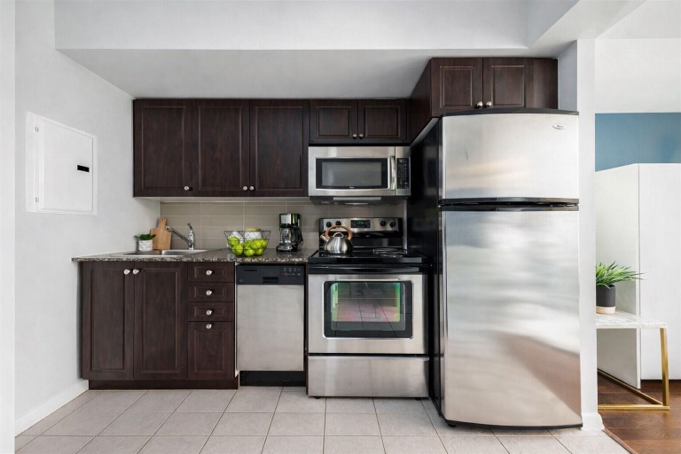 Private kitchen, Neptune Haven - Waterfront, Toronto