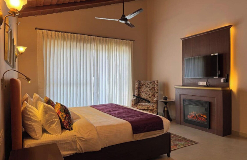 Room 2, amã Stays & Trails Aryananda Villas, Dhari, Nainital