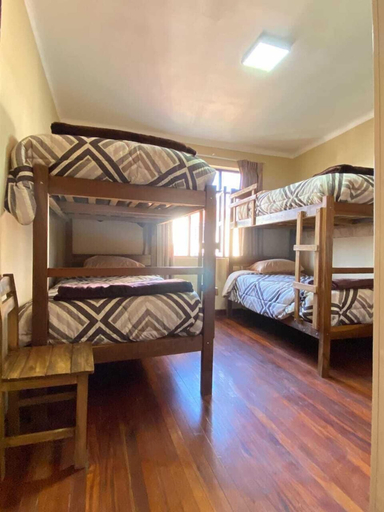 Room 5, Santa Teresa Alley Hostel, Oropeza