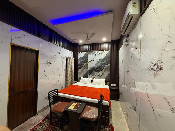 Room 4, Dream Lounge, Jalandhar