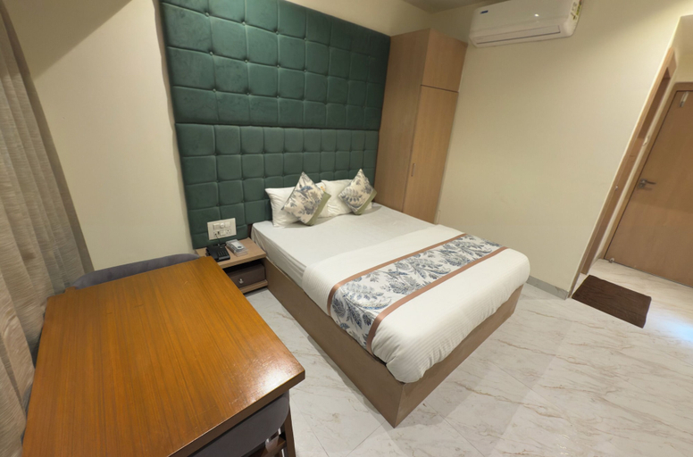 Interior 5, Hotel Zampex Executive, Thane