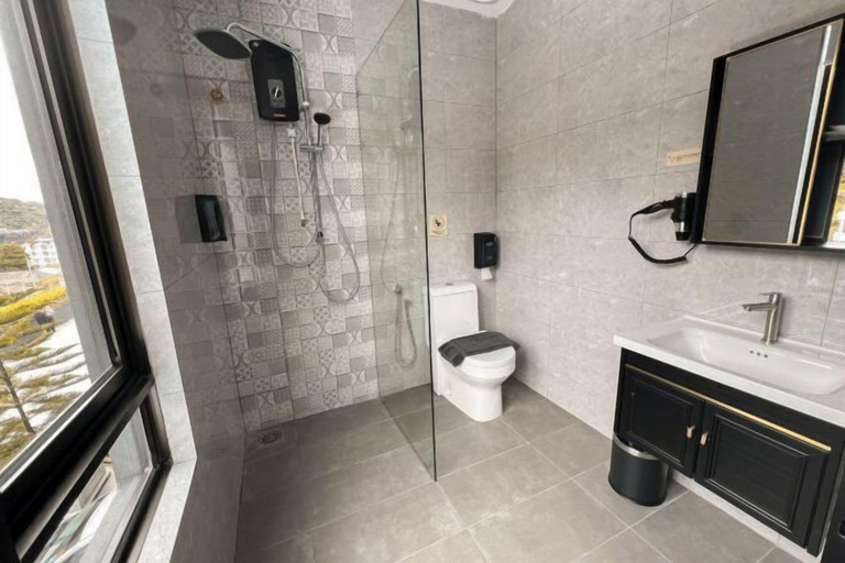 Bathroom 5, Hotel Brynton at Cameron Centrum Mall, Cameron Highlands