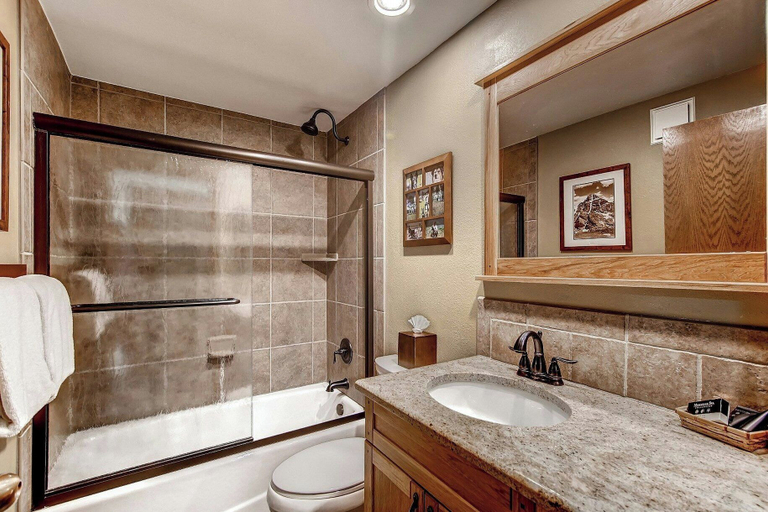 Bathroom 5, Seasons at Avon, A Vail Resorts Property, Eagle