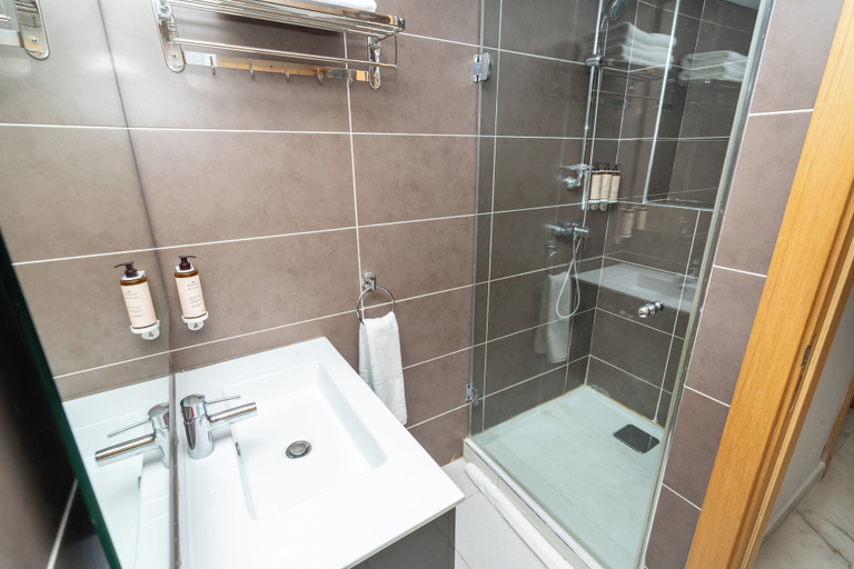 Bathroom 5, Noreba Hospitality, Tanger-Assilah