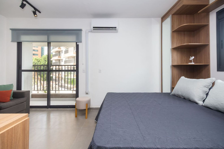 Room 4, Studio com Varanda ao Lado da Esta o Pinheiros, São Paulo