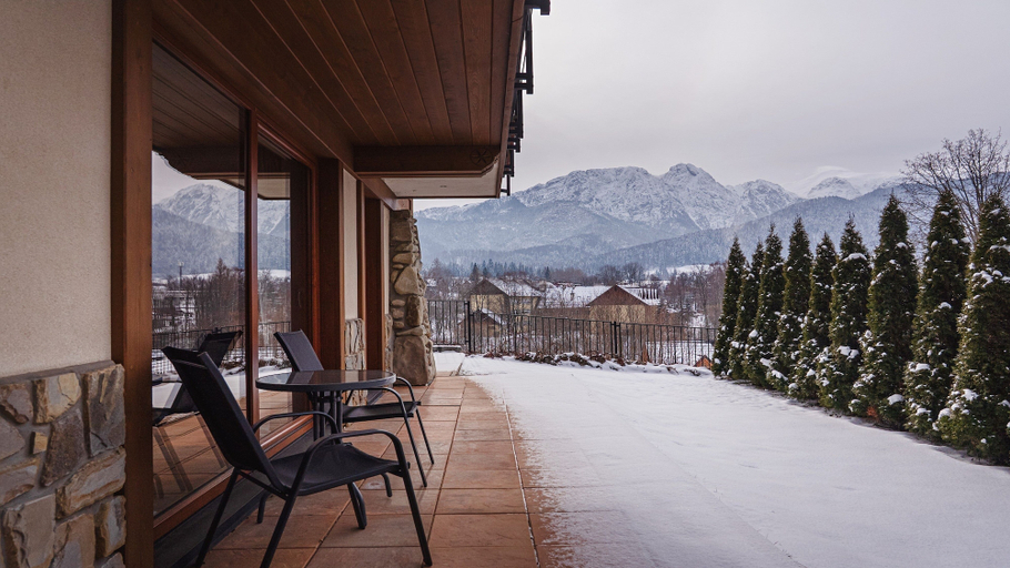 View from room 2, Apartamenty Sun & Snow Szymaszkowa 3, Tatra