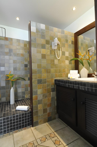 Bathroom 4, Hotel Les Creoles, Saint-Paul