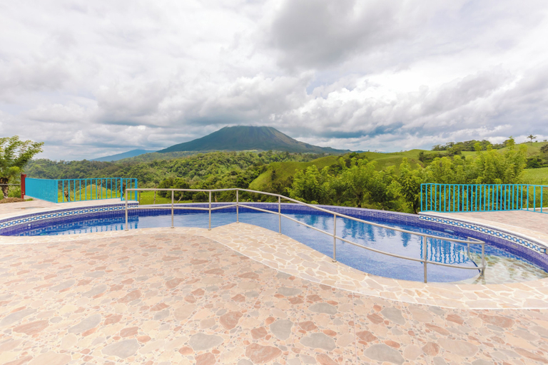 Pool 3, Blue Mountain Lodging Arenal, San Carlos