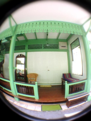Living area 2, greenteakhouse, Phra Nakhon