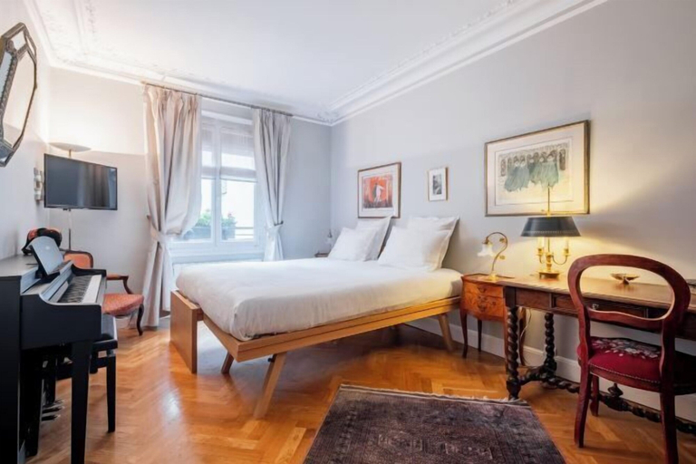 Bedroom 2, Triumphant Design, Paris