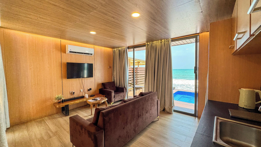 Room 5, Selah Beach Cabins, Awutu Efutu Senya