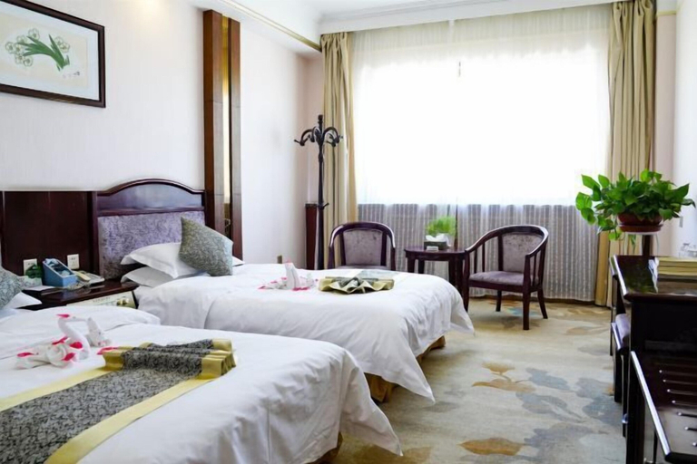 Bedroom 2, Hongrui Holiday Hotel, Linxia Hui