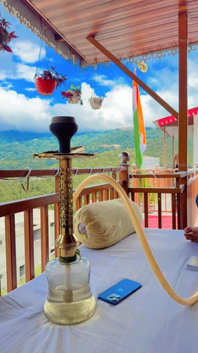 Terrace/patio 3, The Town Escape Cottage, Nainital