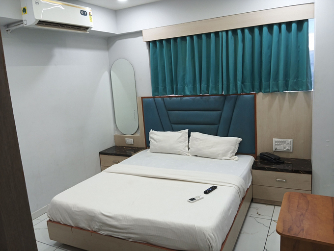 Room 3, HOTEL GERMAN, Gandhinagar