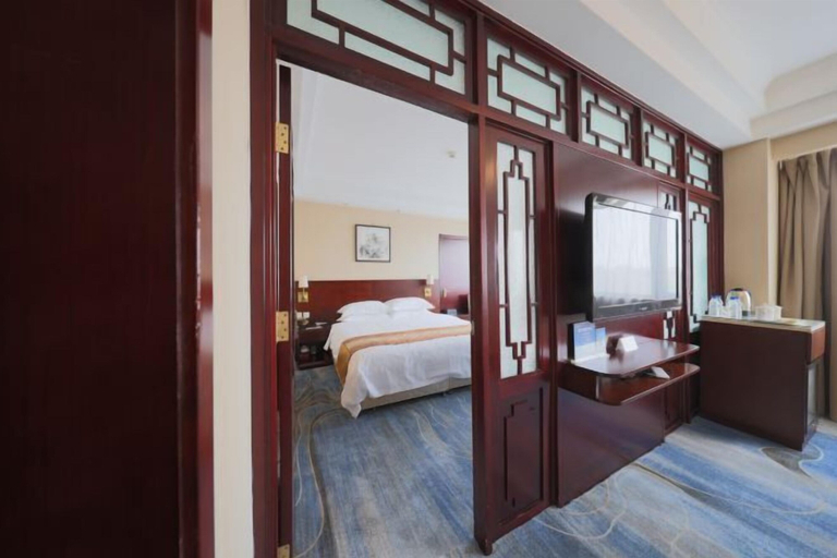 Bedroom 3, Grand Hotel Yuanshan, Beijing
