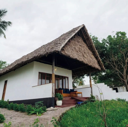 Exterior 3, MAISARA MAFIA BEACH LODGE, Mafia
