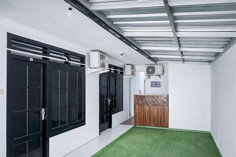 Lobby 4, RedDoorz @ MS Wijaya Pantai Barat Pangandaran, Pangandaran