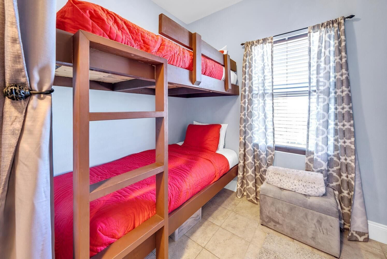 Bedroom 3, Laketown Wharf 1829, Bay