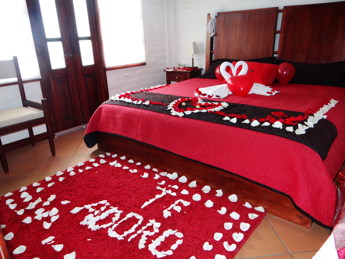 Room 5, Imperio Real - Hosteria, Salcedo