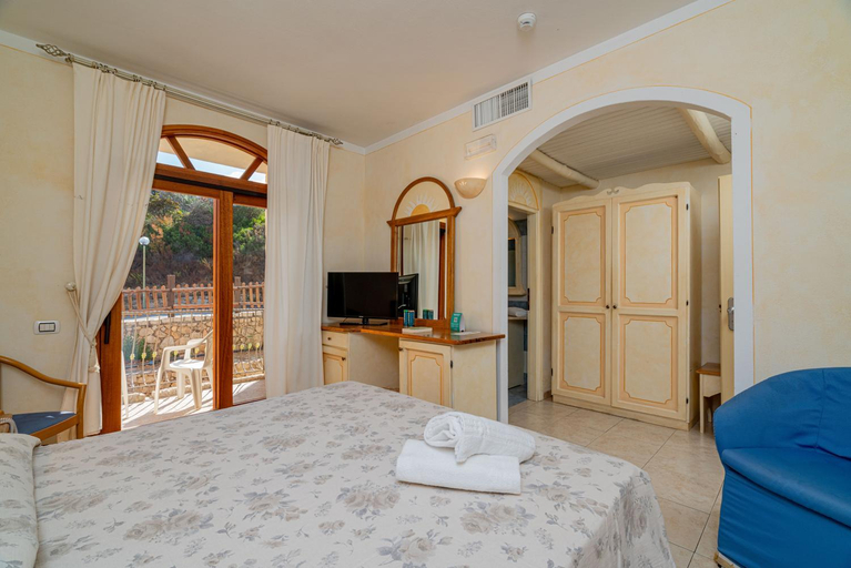 Bedroom 3, Club Esse Posada, Olbia-Tempio