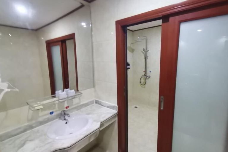 Bathroom 4, TZL Hotel, Huizhou