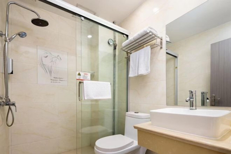 Bathroom 3, Zhenpin Hotel, Shangrao