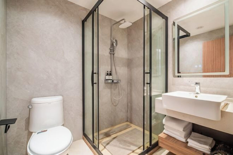 Bathroom 4, YanxI Hotel, Shanghai