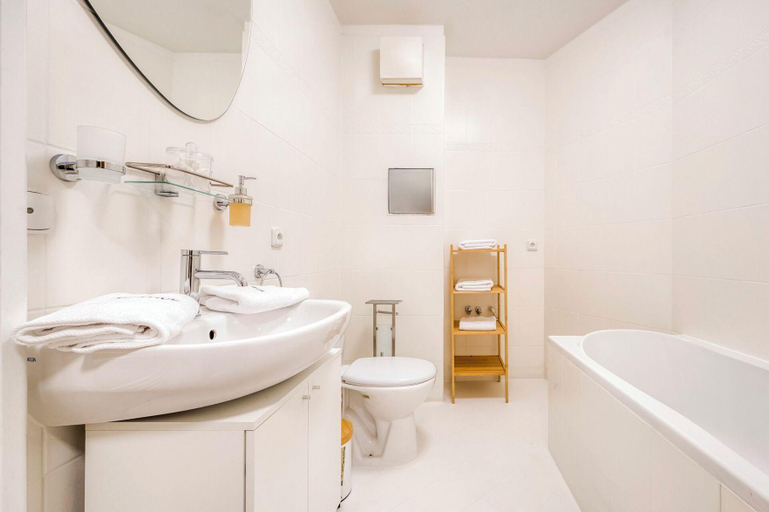 Bathroom 4, Anmut by Revelton, Karlovy Vary
