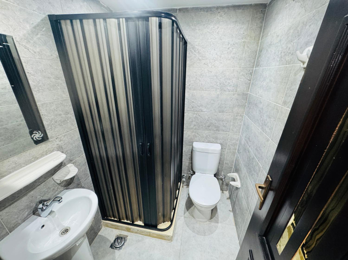 Bathroom 2, RIXOS Home Stay Inn, Al-Ahram