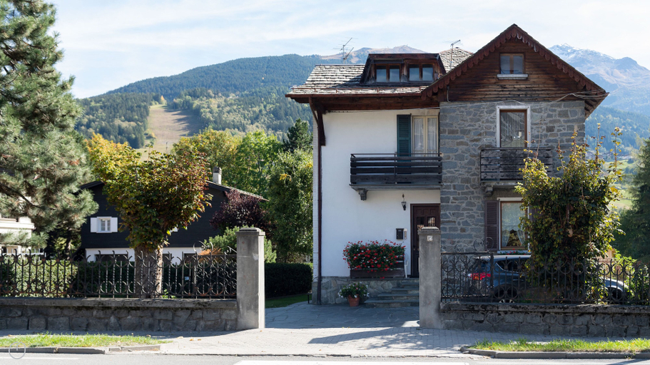 Exterior & Views 2, Milano 35, Sondrio