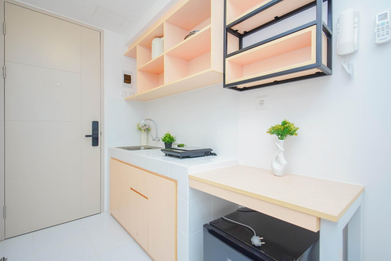 Others 3, 2 Pax Practical Studio at Tokyo Riverside PIK 2 Apartment By Travelio, Tangerang