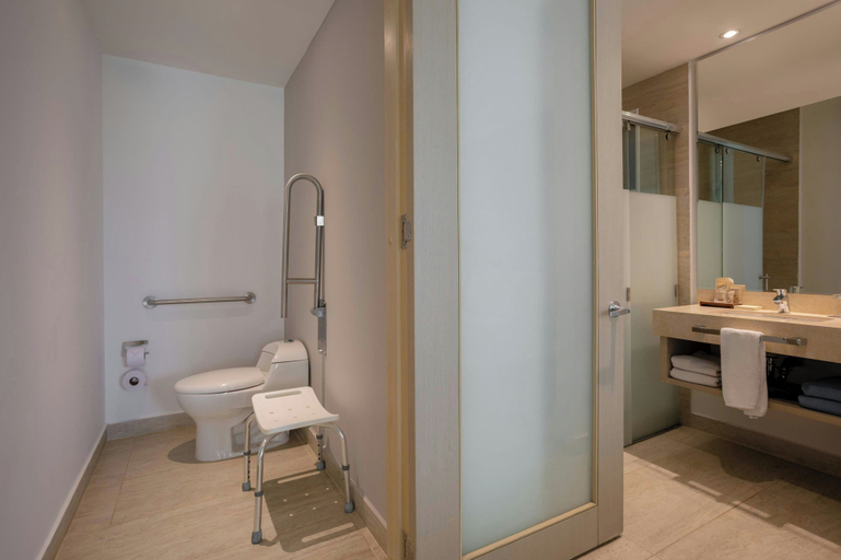 Bathroom 4, Courtyard By Marriott Santa Marta Resort, Santa Marta (Dist. Esp.)