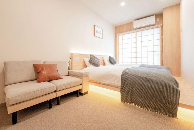Room 5, b&Kuromon 3, Osaka