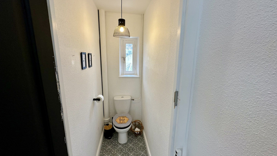 Bathroom 3, Hub in the Heart of Mont-dore, Puy-de-Dôme