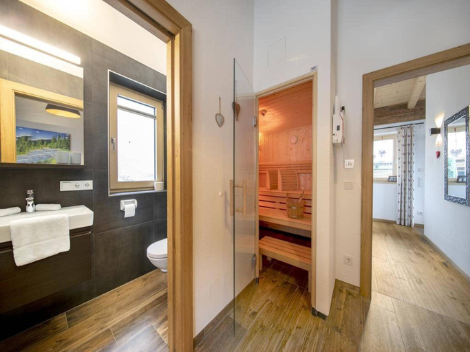 Bathroom 3, Nationalpark Chalet Schwarzes Horndl, Zell am See