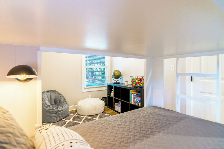 Bedroom 3, Summer Status, Iredell