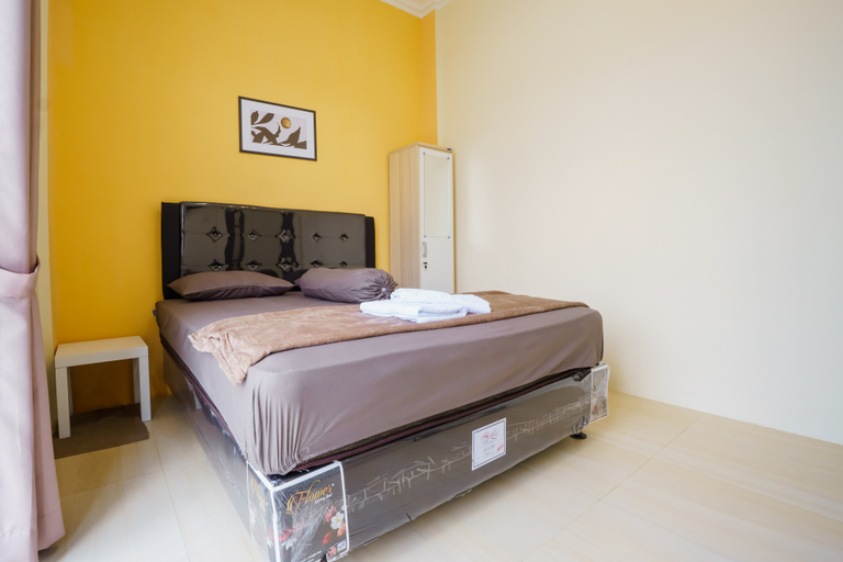 Others 3, Sierra Vila Malang - Private Swimming Poll 4 BR, Malang