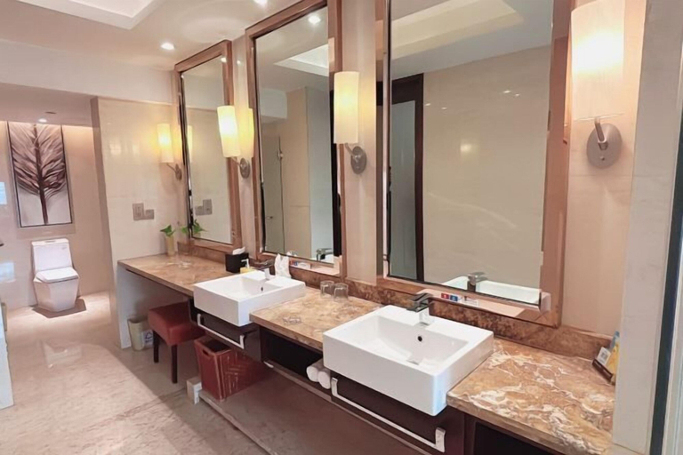 Bathroom 3, Guanfa Enjoy Hotel, Quzhou