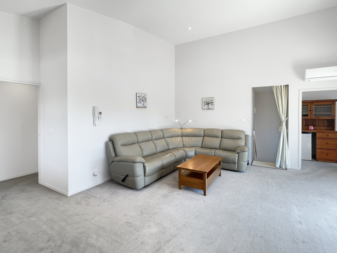 Living room 5, Beachside 3-bed Apartment With Garage Parking, Eurobodalla