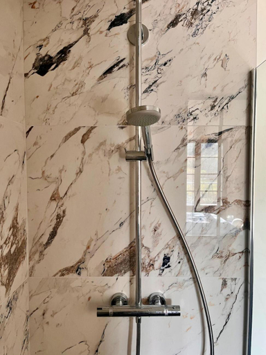 Bathroom 2, Maison Aurifat, Tarn