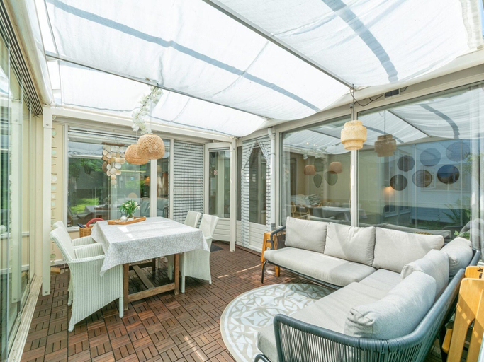 Balcony 2, Spacious Duinland 188 Home With Veranda, Zijpe