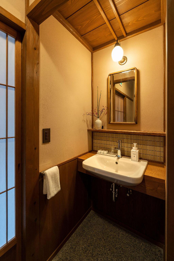 Bathroom 4, Kurohoro, Kanazawa