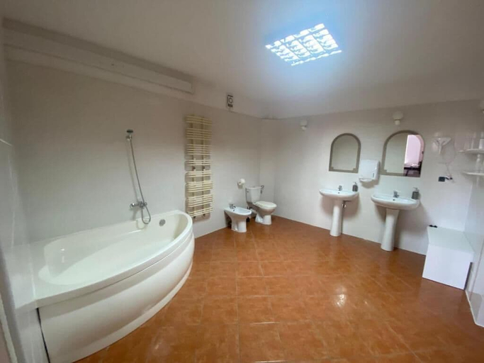 Bathroom 2, House Of Binici, Warsaw