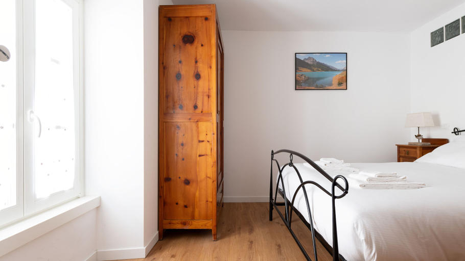 Bedroom 3, Italianway - Roma 87, Sondrio